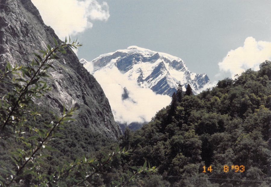 Hathi Parbat, Uttarakhand - located east of the Valley of Flowers
            national park
